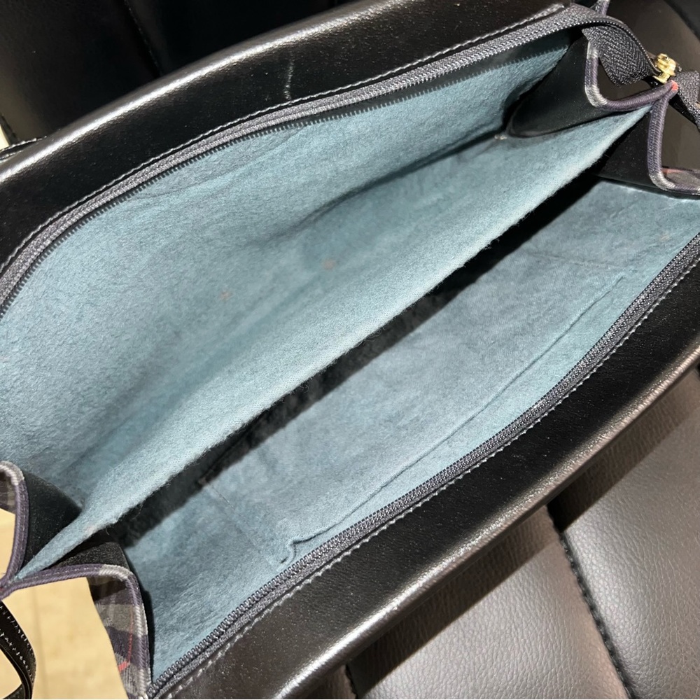 Vintage Burberrys | Nova Check Navy Blue Shoulder Bag - Picture 6 of 7